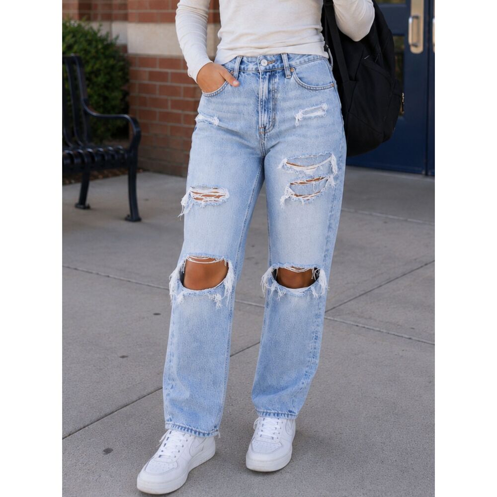 American Eagle Mom Straight Distressed Jeans Light Wash Women's Size 0 Denim